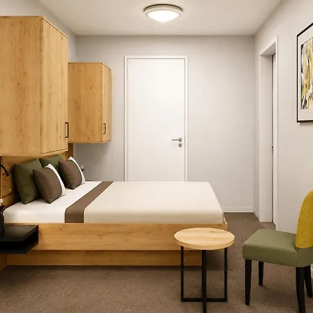 Hotell Trail 3*